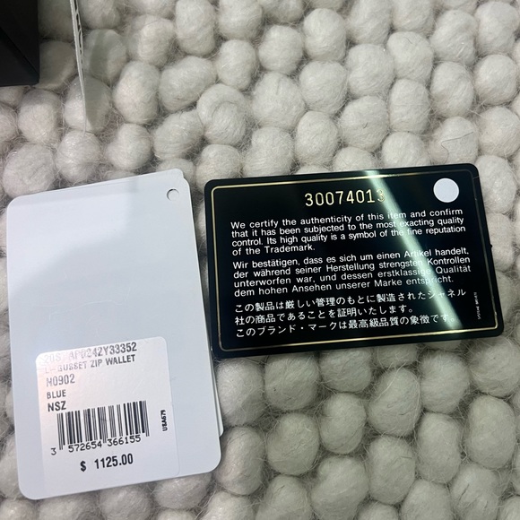 Chanel Caviar Quilted L Gusset Zip Around Wallet Blue - Picture 2 of 13